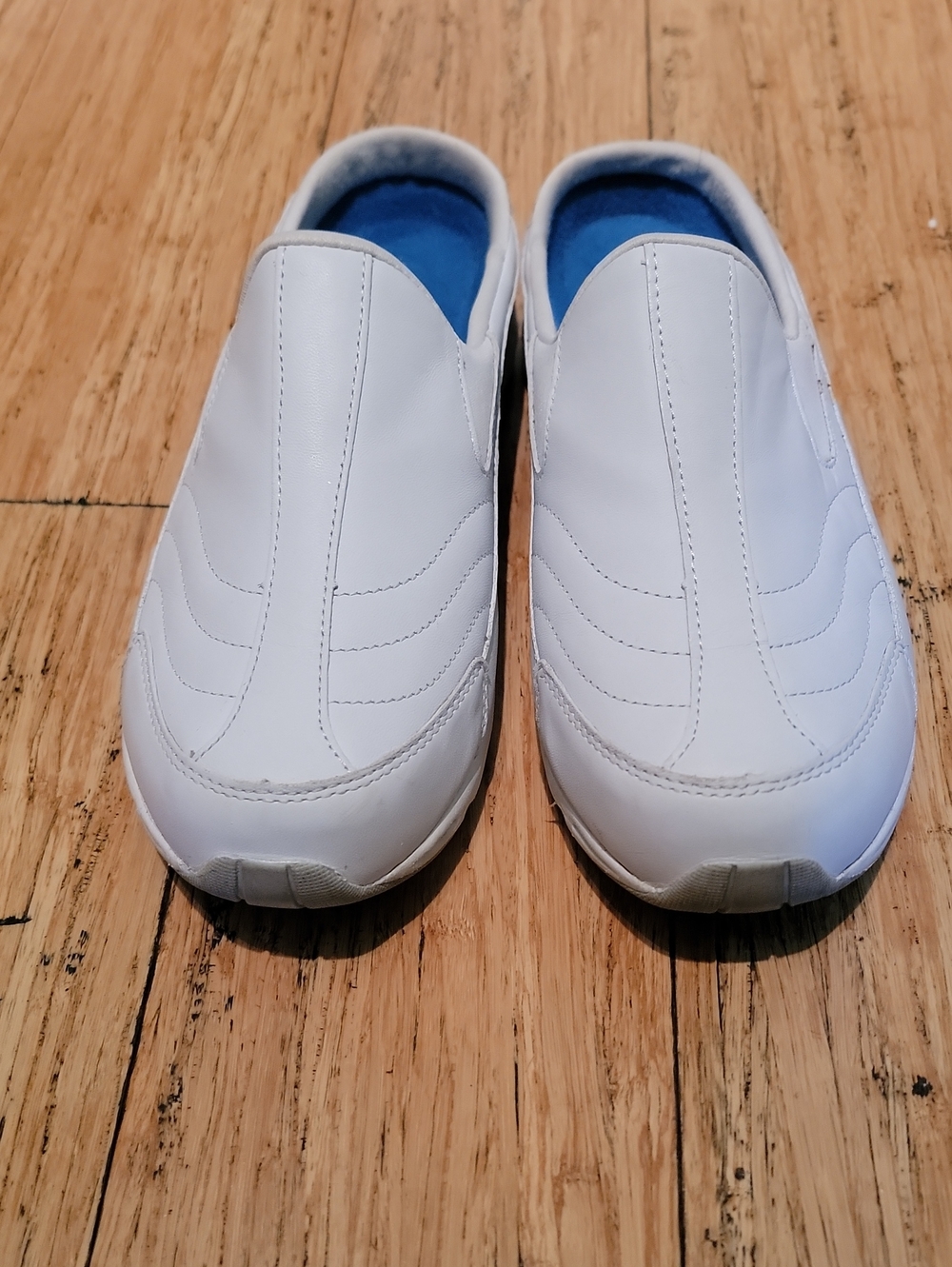 Easy spirit Size 10 Slip-On Casual Shoes in White and Blue - Picture 2 of 8